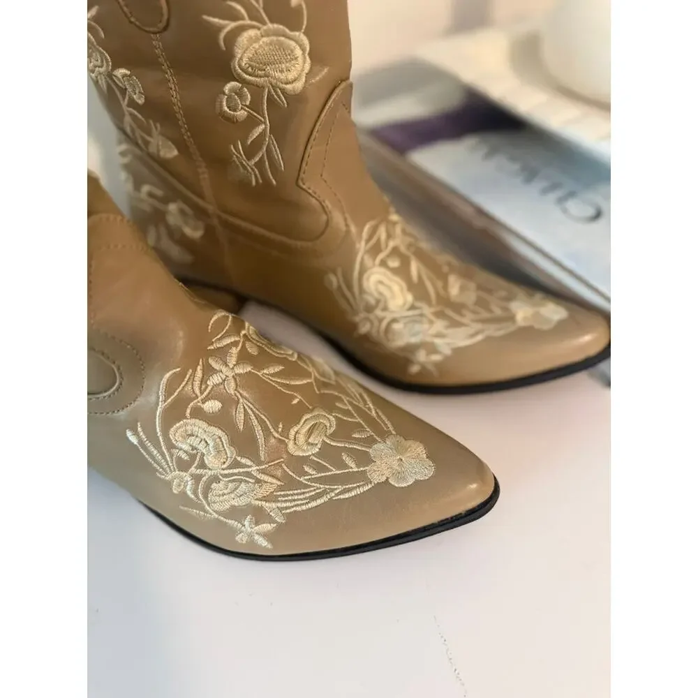 Vintage Western Ankle Boots Embroidered Tan‎ Cowboy Boots Boho Festival✨